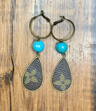 Load image into Gallery viewer, Earrings
