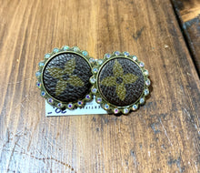 Load image into Gallery viewer, Earrings
